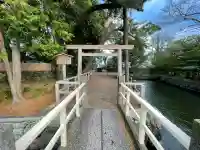 御食神社(豊受大神宮摂社)の{uncategorized: "未分類", other: "その他", undefined: "問題あり", building: "その他建物", grave: "お墓", sacred_gate: "鳥居", guardian: "狛犬", statue: "像", buddha: "仏像", history: "歴史", nature: "自然", garden: "庭園", animal: "動物", pagoda: "塔", temizu: "手水舎", mountain_gate: "山門・神門", sanctuary: "本殿・本堂", subordinate: "末社・摂社", art: "芸術", scenery: "景色", jizo: "地蔵", ema: "絵馬", goshuin: "御朱印", omikuji: "おみくじ", items: "授与品その他", amulet: "お守り", goshuincho: "御朱印帳", eats: "食事", festival: "お祭り", votive_dance: "神楽", shichigosan: "七五三参", wedding: "結婚式", experience: "体験その他", initially: "初詣", around: "周辺", anti_infection: "感染症対策"}