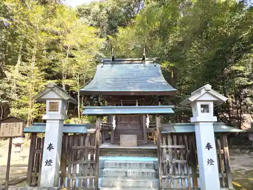 由加神社（和気由加神社）の末社・摂社