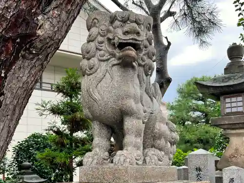 八幡神社の狛犬