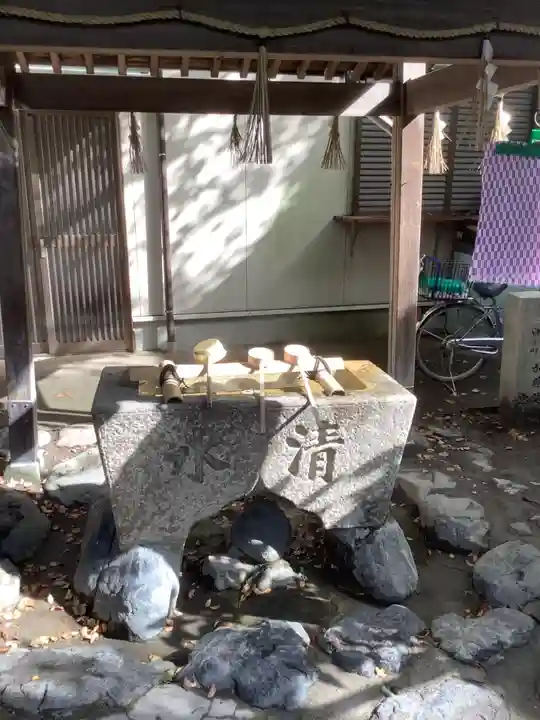 下中八幡宮の手水舎