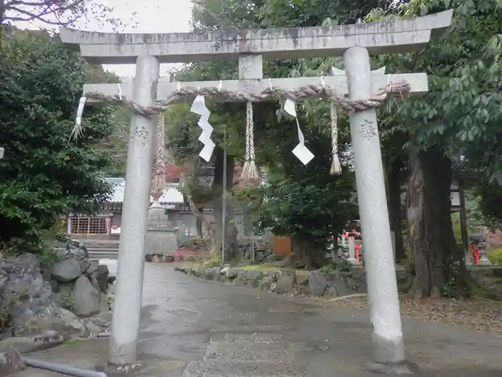 三宅八幡宮の鳥居