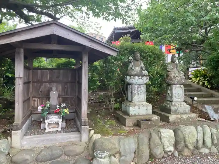 観蔵院の{uncategorized: "未分類", other: "その他", undefined: "問題あり", building: "その他建物", grave: "お墓", sacred_gate: "鳥居", guardian: "狛犬", statue: "像", buddha: "仏像", history: "歴史", nature: "自然", garden: "庭園", animal: "動物", pagoda: "塔", temizu: "手水舎", mountain_gate: "山門・神門", sanctuary: "本殿・本堂", subordinate: "末社・摂社", art: "芸術", scenery: "景色", jizo: "地蔵", ema: "絵馬", goshuin: "御朱印", omikuji: "おみくじ", items: "授与品その他", amulet: "お守り", goshuincho: "御朱印帳", eats: "食事", festival: "お祭り", votive_dance: "神楽", shichigosan: "七五三参", wedding: "結婚式", experience: "体験その他", initially: "初詣", around: "周辺", anti_infection: "感染症対策"}