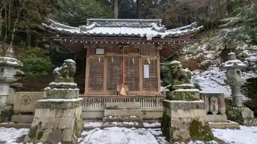 走落神社の{uncategorized: "未分類", other: "その他", undefined: "問題あり", building: "その他建物", grave: "お墓", sacred_gate: "鳥居", guardian: "狛犬", statue: "像", buddha: "仏像", history: "歴史", nature: "自然", garden: "庭園", animal: "動物", pagoda: "塔", temizu: "手水舎", mountain_gate: "山門・神門", sanctuary: "本殿・本堂", subordinate: "末社・摂社", art: "芸術", scenery: "景色", jizo: "地蔵", ema: "絵馬", goshuin: "御朱印", omikuji: "おみくじ", items: "授与品その他", amulet: "お守り", goshuincho: "御朱印帳", eats: "食事", festival: "お祭り", votive_dance: "神楽", shichigosan: "七五三参", wedding: "結婚式", experience: "体験その他", initially: "初詣", around: "周辺", anti_infection: "感染症対策"}