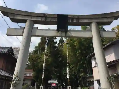 南宮御旅神社の鳥居