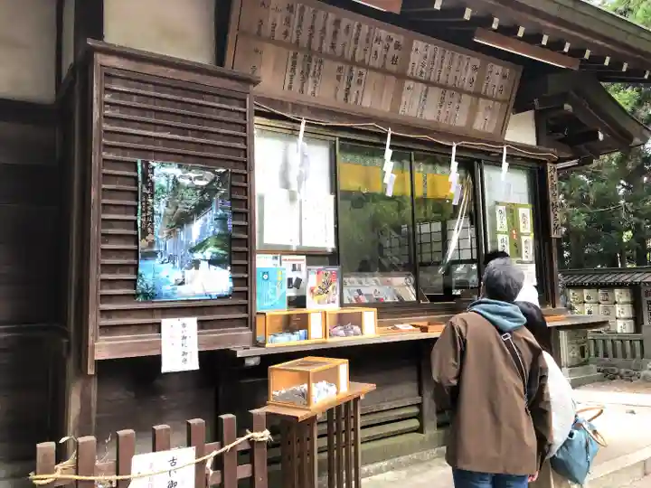 諏訪大社下社春宮(長野県)