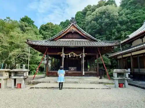 曽野稲荷神社の本殿