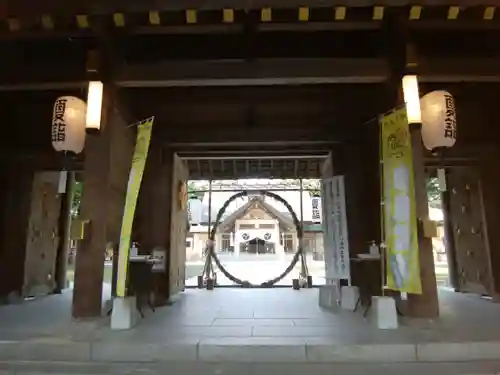 帯廣神社の山門