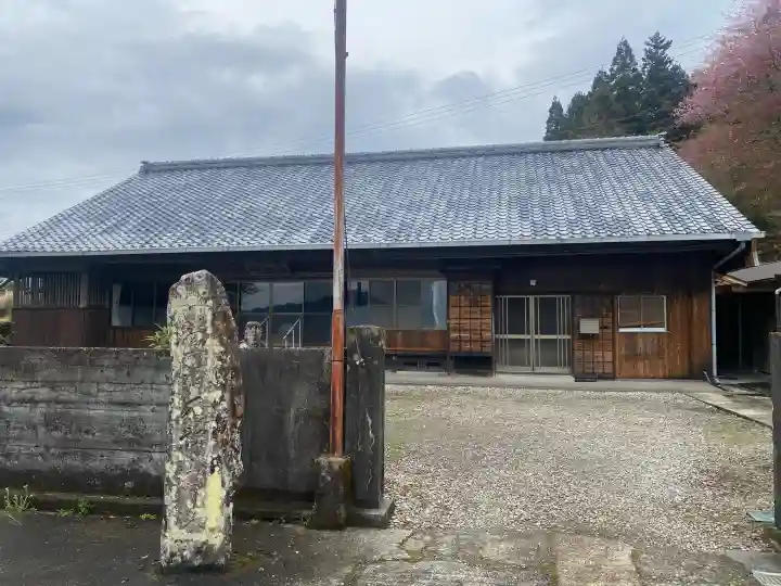 増福寺の{uncategorized: "未分類", other: "その他", undefined: "問題あり", building: "その他建物", grave: "お墓", sacred_gate: "鳥居", guardian: "狛犬", statue: "像", buddha: "仏像", history: "歴史", nature: "自然", garden: "庭園", animal: "動物", pagoda: "塔", temizu: "手水舎", mountain_gate: "山門・神門", sanctuary: "本殿・本堂", subordinate: "末社・摂社", art: "芸術", scenery: "景色", jizo: "地蔵", ema: "絵馬", goshuin: "御朱印", omikuji: "おみくじ", items: "授与品その他", amulet: "お守り", goshuincho: "御朱印帳", eats: "食事", festival: "お祭り", votive_dance: "神楽", shichigosan: "七五三参", wedding: "結婚式", experience: "体験その他", initially: "初詣", around: "周辺", anti_infection: "感染症対策"}