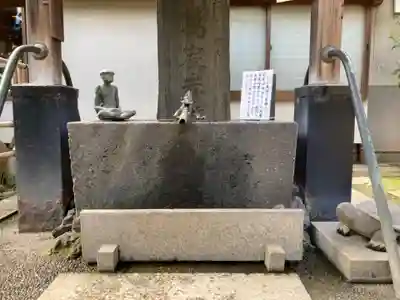 品川神社の手水舎