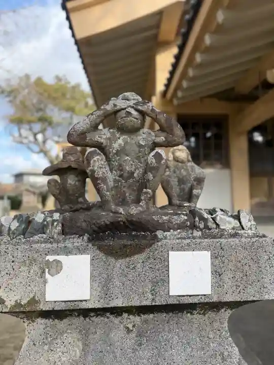 須賀神社の{uncategorized: "未分類", other: "その他", undefined: "問題あり", building: "その他建物", grave: "お墓", sacred_gate: "鳥居", guardian: "狛犬", statue: "像", buddha: "仏像", history: "歴史", nature: "自然", garden: "庭園", animal: "動物", pagoda: "塔", temizu: "手水舎", mountain_gate: "山門・神門", sanctuary: "本殿・本堂", subordinate: "末社・摂社", art: "芸術", scenery: "景色", jizo: "地蔵", ema: "絵馬", goshuin: "御朱印", omikuji: "おみくじ", items: "授与品その他", amulet: "お守り", goshuincho: "御朱印帳", eats: "食事", festival: "お祭り", votive_dance: "神楽", shichigosan: "七五三参", wedding: "結婚式", experience: "体験その他", initially: "初詣", around: "周辺", anti_infection: "感染症対策"}