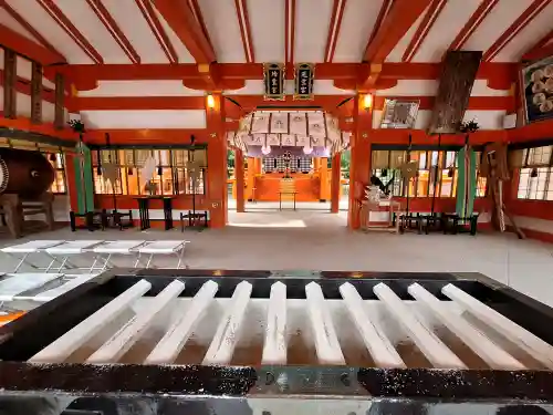 熊野速玉大社の{uncategorized: "未分類", other: "その他", undefined: "問題あり", building: "その他建物", grave: "お墓", sacred_gate: "鳥居", guardian: "狛犬", statue: "像", buddha: "仏像", history: "歴史", nature: "自然", garden: "庭園", animal: "動物", pagoda: "塔", temizu: "手水舎", mountain_gate: "山門・神門", sanctuary: "本殿・本堂", subordinate: "末社・摂社", art: "芸術", scenery: "景色", jizo: "地蔵", ema: "絵馬", goshuin: "御朱印", omikuji: "おみくじ", items: "授与品その他", amulet: "お守り", goshuincho: "御朱印帳", eats: "食事", festival: "お祭り", votive_dance: "神楽", shichigosan: "七五三参", wedding: "結婚式", experience: "体験その他", initially: "初詣", around: "周辺", anti_infection: "感染症対策"}