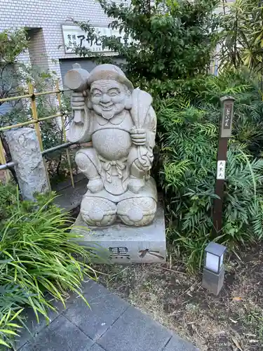 成子天神社の像