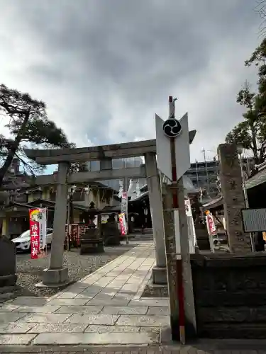 磐井神社の{uncategorized: "未分類", other: "その他", undefined: "問題あり", building: "その他建物", grave: "お墓", sacred_gate: "鳥居", guardian: "狛犬", statue: "像", buddha: "仏像", history: "歴史", nature: "自然", garden: "庭園", animal: "動物", pagoda: "塔", temizu: "手水舎", mountain_gate: "山門・神門", sanctuary: "本殿・本堂", subordinate: "末社・摂社", art: "芸術", scenery: "景色", jizo: "地蔵", ema: "絵馬", goshuin: "御朱印", omikuji: "おみくじ", items: "授与品その他", amulet: "お守り", goshuincho: "御朱印帳", eats: "食事", festival: "お祭り", votive_dance: "神楽", shichigosan: "七五三参", wedding: "結婚式", experience: "体験その他", initially: "初詣", around: "周辺", anti_infection: "感染症対策"}