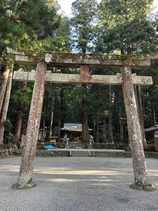 室生龍穴神社(奈良県)