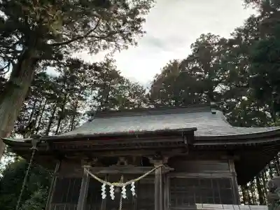 小林瀧尾神社の{uncategorized: "未分類", other: "その他", undefined: "問題あり", building: "その他建物", grave: "お墓", sacred_gate: "鳥居", guardian: "狛犬", statue: "像", buddha: "仏像", history: "歴史", nature: "自然", garden: "庭園", animal: "動物", pagoda: "塔", temizu: "手水舎", mountain_gate: "山門・神門", sanctuary: "本殿・本堂", subordinate: "末社・摂社", art: "芸術", scenery: "景色", jizo: "地蔵", ema: "絵馬", goshuin: "御朱印", omikuji: "おみくじ", items: "授与品その他", amulet: "お守り", goshuincho: "御朱印帳", eats: "食事", festival: "お祭り", votive_dance: "神楽", shichigosan: "七五三参", wedding: "結婚式", experience: "体験その他", initially: "初詣", around: "周辺", anti_infection: "感染症対策"}