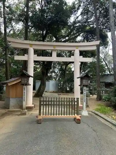 諏訪神社の鳥居