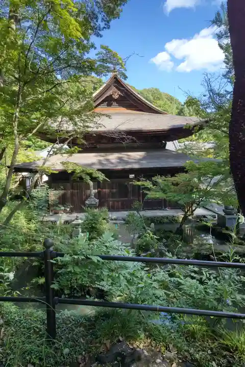定光寺の本殿・本堂