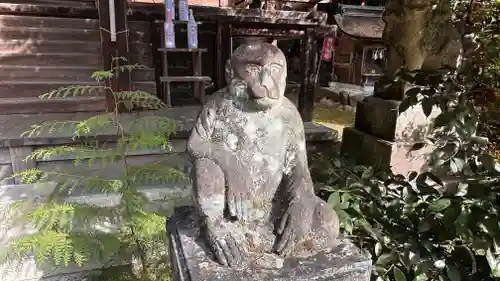 押立神社の像