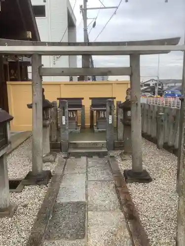 橋詰神社の鳥居