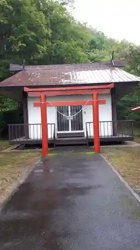 下宇莫別神社の本殿