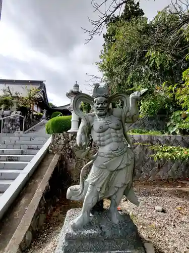 福田寺の像