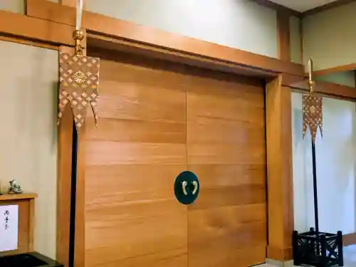 阿佐ヶ谷神明宮の{uncategorized: "未分類", other: "その他", undefined: "問題あり", building: "その他建物", grave: "お墓", sacred_gate: "鳥居", guardian: "狛犬", statue: "像", buddha: "仏像", history: "歴史", nature: "自然", garden: "庭園", animal: "動物", pagoda: "塔", temizu: "手水舎", mountain_gate: "山門・神門", sanctuary: "本殿・本堂", subordinate: "末社・摂社", art: "芸術", scenery: "景色", jizo: "地蔵", ema: "絵馬", goshuin: "御朱印", omikuji: "おみくじ", items: "授与品その他", amulet: "お守り", goshuincho: "御朱印帳", eats: "食事", festival: "お祭り", votive_dance: "神楽", shichigosan: "七五三参", wedding: "結婚式", experience: "体験その他", initially: "初詣", around: "周辺", anti_infection: "感染症対策"}