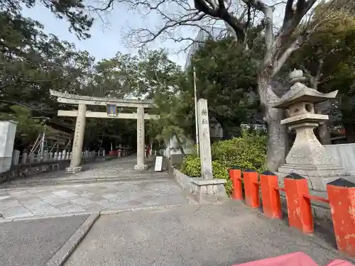 紀州東照宮の{uncategorized: "未分類", other: "その他", undefined: "問題あり", building: "その他建物", grave: "お墓", sacred_gate: "鳥居", guardian: "狛犬", statue: "像", buddha: "仏像", history: "歴史", nature: "自然", garden: "庭園", animal: "動物", pagoda: "塔", temizu: "手水舎", mountain_gate: "山門・神門", sanctuary: "本殿・本堂", subordinate: "末社・摂社", art: "芸術", scenery: "景色", jizo: "地蔵", ema: "絵馬", goshuin: "御朱印", omikuji: "おみくじ", items: "授与品その他", amulet: "お守り", goshuincho: "御朱印帳", eats: "食事", festival: "お祭り", votive_dance: "神楽", shichigosan: "七五三参", wedding: "結婚式", experience: "体験その他", initially: "初詣", around: "周辺", anti_infection: "感染症対策"}
