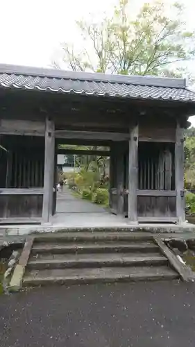 多田寺の山門