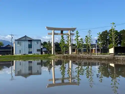 越中一宮 髙瀬神社の鳥居