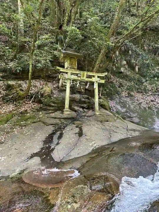 龍鎮神社(奈良県)