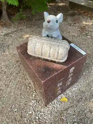 万九千社の{uncategorized: "未分類", other: "その他", undefined: "問題あり", building: "その他建物", grave: "お墓", sacred_gate: "鳥居", guardian: "狛犬", statue: "像", buddha: "仏像", history: "歴史", nature: "自然", garden: "庭園", animal: "動物", pagoda: "塔", temizu: "手水舎", mountain_gate: "山門・神門", sanctuary: "本殿・本堂", subordinate: "末社・摂社", art: "芸術", scenery: "景色", jizo: "地蔵", ema: "絵馬", goshuin: "御朱印", omikuji: "おみくじ", items: "授与品その他", amulet: "お守り", goshuincho: "御朱印帳", eats: "食事", festival: "お祭り", votive_dance: "神楽", shichigosan: "七五三参", wedding: "結婚式", experience: "体験その他", initially: "初詣", around: "周辺", anti_infection: "感染症対策"}