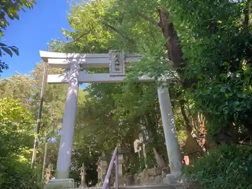 越木岩神社の鳥居