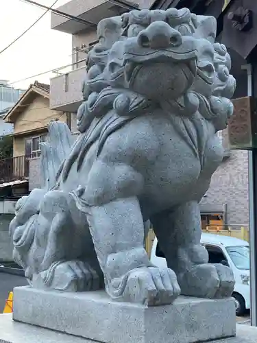 神楽坂若宮八幡神社の狛犬