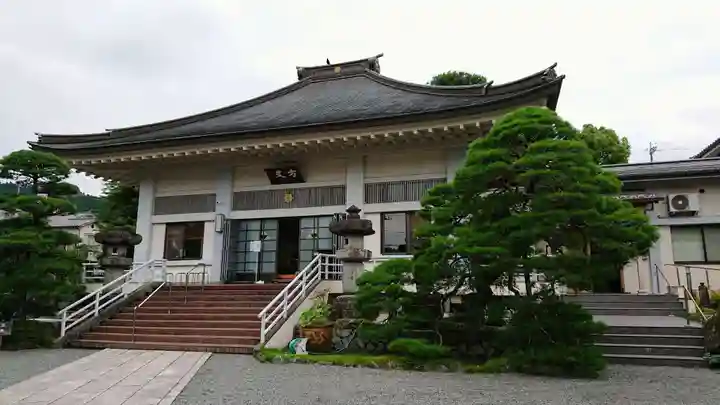 常保寺の本殿・本堂