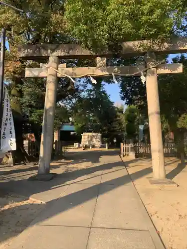 大神神社（花池）の鳥居