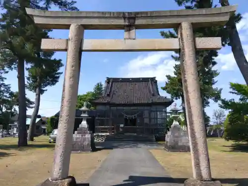 加積雪嶋神社の{uncategorized: "未分類", other: "その他", undefined: "問題あり", building: "その他建物", grave: "お墓", sacred_gate: "鳥居", guardian: "狛犬", statue: "像", buddha: "仏像", history: "歴史", nature: "自然", garden: "庭園", animal: "動物", pagoda: "塔", temizu: "手水舎", mountain_gate: "山門・神門", sanctuary: "本殿・本堂", subordinate: "末社・摂社", art: "芸術", scenery: "景色", jizo: "地蔵", ema: "絵馬", goshuin: "御朱印", omikuji: "おみくじ", items: "授与品その他", amulet: "お守り", goshuincho: "御朱印帳", eats: "食事", festival: "お祭り", votive_dance: "神楽", shichigosan: "七五三参", wedding: "結婚式", experience: "体験その他", initially: "初詣", around: "周辺", anti_infection: "感染症対策"}