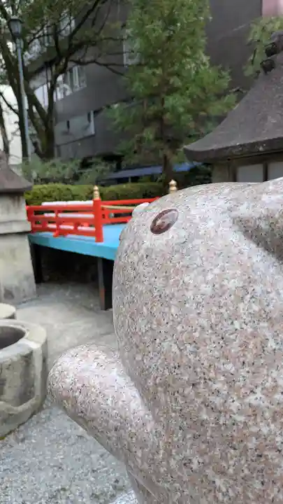 岡崎神社の狛犬