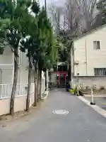 真島稲荷神社の{uncategorized: "未分類", other: "その他", undefined: "問題あり", building: "その他建物", grave: "お墓", sacred_gate: "鳥居", guardian: "狛犬", statue: "像", buddha: "仏像", history: "歴史", nature: "自然", garden: "庭園", animal: "動物", pagoda: "塔", temizu: "手水舎", mountain_gate: "山門・神門", sanctuary: "本殿・本堂", subordinate: "末社・摂社", art: "芸術", scenery: "景色", jizo: "地蔵", ema: "絵馬", goshuin: "御朱印", omikuji: "おみくじ", items: "授与品その他", amulet: "お守り", goshuincho: "御朱印帳", eats: "食事", festival: "お祭り", votive_dance: "神楽", shichigosan: "七五三参", wedding: "結婚式", experience: "体験その他", initially: "初詣", around: "周辺", anti_infection: "感染症対策"}