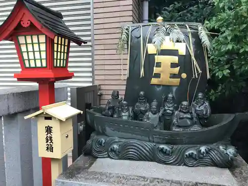 十番稲荷神社の像