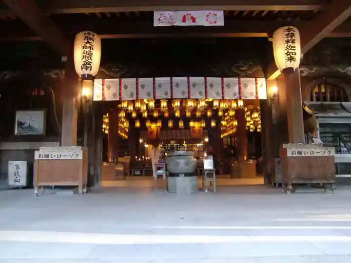 霊山寺の本殿・本堂