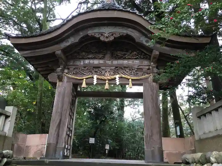 尾山神社の山門・神門