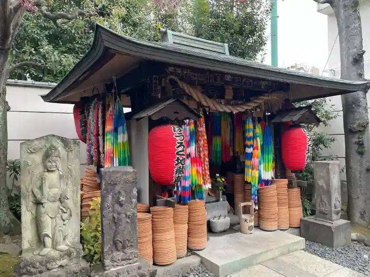 大円寺の{uncategorized: "未分類", other: "その他", undefined: "問題あり", building: "その他建物", grave: "お墓", sacred_gate: "鳥居", guardian: "狛犬", statue: "像", buddha: "仏像", history: "歴史", nature: "自然", garden: "庭園", animal: "動物", pagoda: "塔", temizu: "手水舎", mountain_gate: "山門・神門", sanctuary: "本殿・本堂", subordinate: "末社・摂社", art: "芸術", scenery: "景色", jizo: "地蔵", ema: "絵馬", goshuin: "御朱印", omikuji: "おみくじ", items: "授与品その他", amulet: "お守り", goshuincho: "御朱印帳", eats: "食事", festival: "お祭り", votive_dance: "神楽", shichigosan: "七五三参", wedding: "結婚式", experience: "体験その他", initially: "初詣", around: "周辺", anti_infection: "感染症対策"}