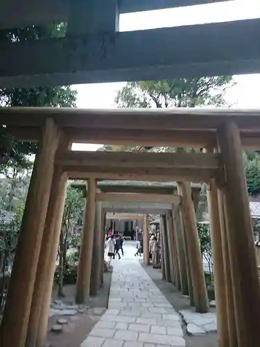 銭洗弁財天宇賀福神社の鳥居