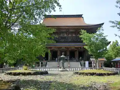 金峯山寺の本殿・本堂