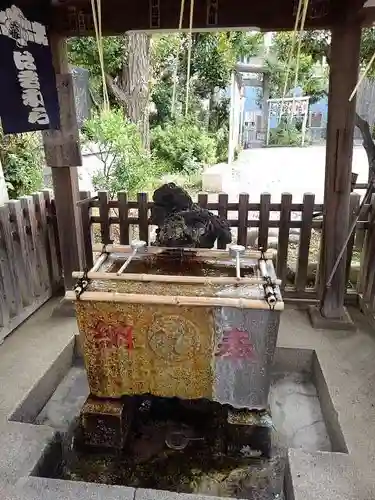 諏訪神社の手水舎