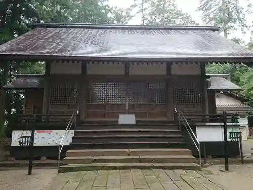 諏訪神社の本殿・本堂