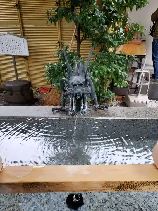 蛇窪神社の手水舎