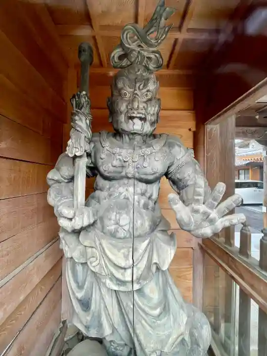 成就院の{uncategorized: "未分類", other: "その他", undefined: "問題あり", building: "その他建物", grave: "お墓", sacred_gate: "鳥居", guardian: "狛犬", statue: "像", buddha: "仏像", history: "歴史", nature: "自然", garden: "庭園", animal: "動物", pagoda: "塔", temizu: "手水舎", mountain_gate: "山門・神門", sanctuary: "本殿・本堂", subordinate: "末社・摂社", art: "芸術", scenery: "景色", jizo: "地蔵", ema: "絵馬", goshuin: "御朱印", omikuji: "おみくじ", items: "授与品その他", amulet: "お守り", goshuincho: "御朱印帳", eats: "食事", festival: "お祭り", votive_dance: "神楽", shichigosan: "七五三参", wedding: "結婚式", experience: "体験その他", initially: "初詣", around: "周辺", anti_infection: "感染症対策"}