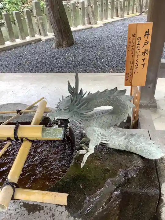 川原神社の手水舎