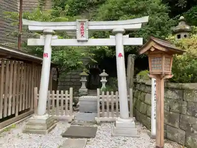 叶神社 (西叶神社)の末社・摂社